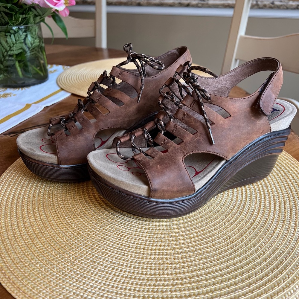 Bionica Sirus Wedge Sandals, Brown Leather, Women’s Size 8